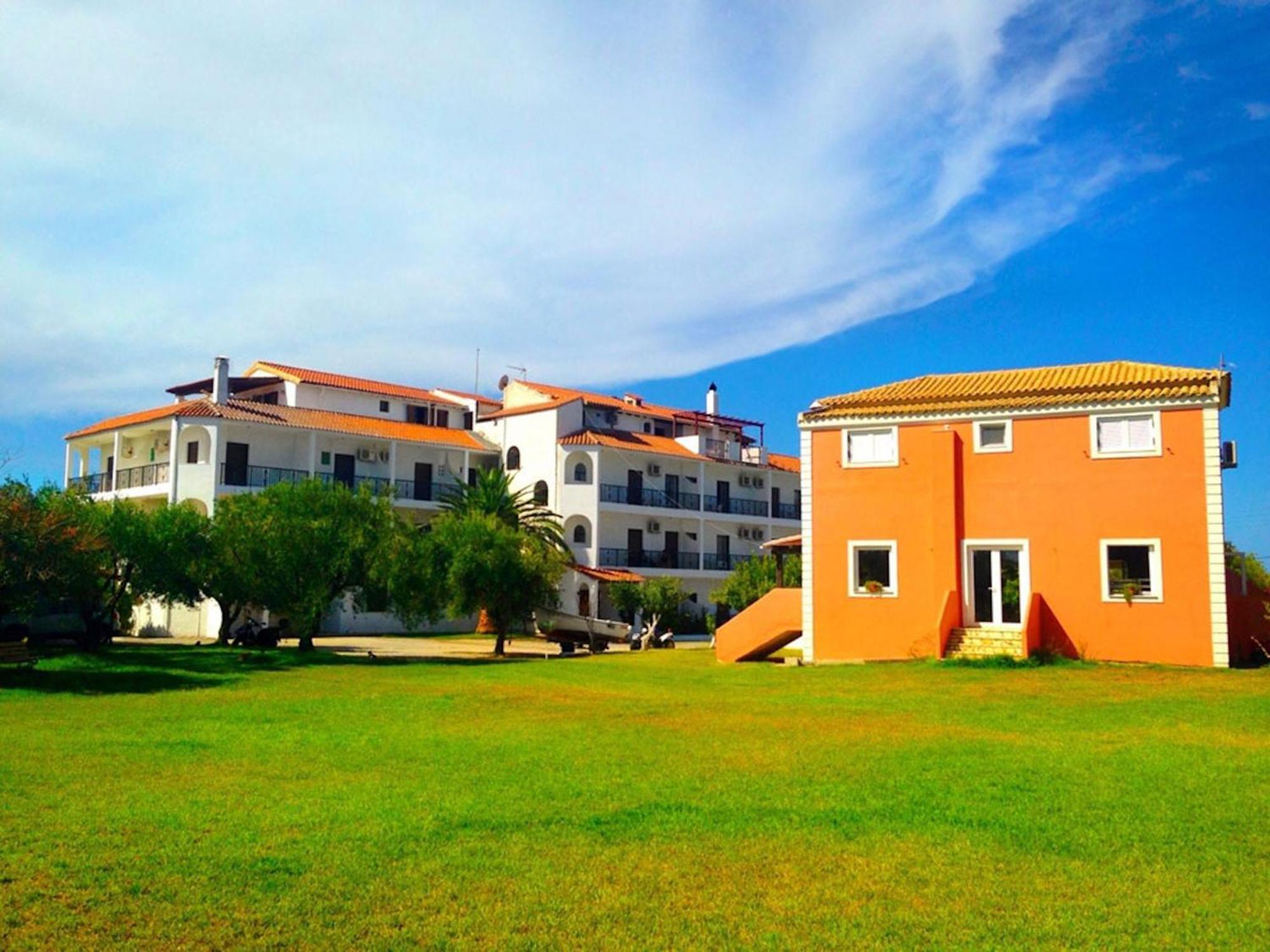 Ionian Suites By Bruskos Agios Georgios  Esterno foto